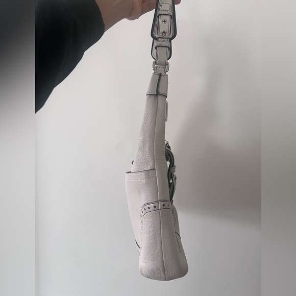 Coach - Picture 5 of 10